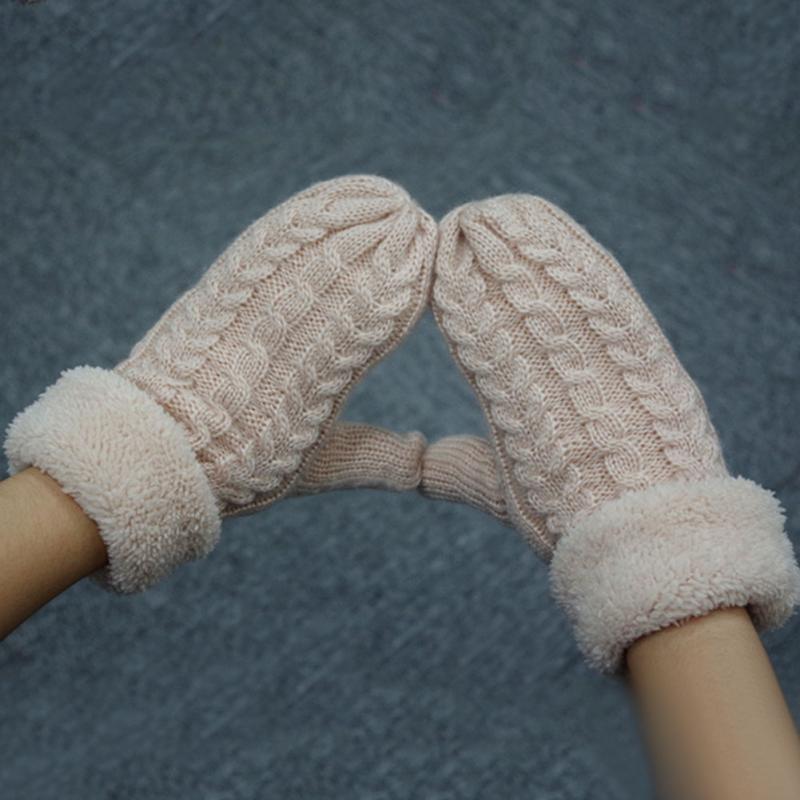Fashion Warm Twist Knit Mittens